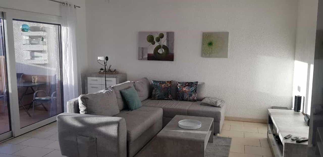 Easystay#4 Home Cinema Ferienwohnung In Kliniknaehe Mit Balkon, Boxspringbett & Netflix Бад Ойнхаузен Екстериор снимка