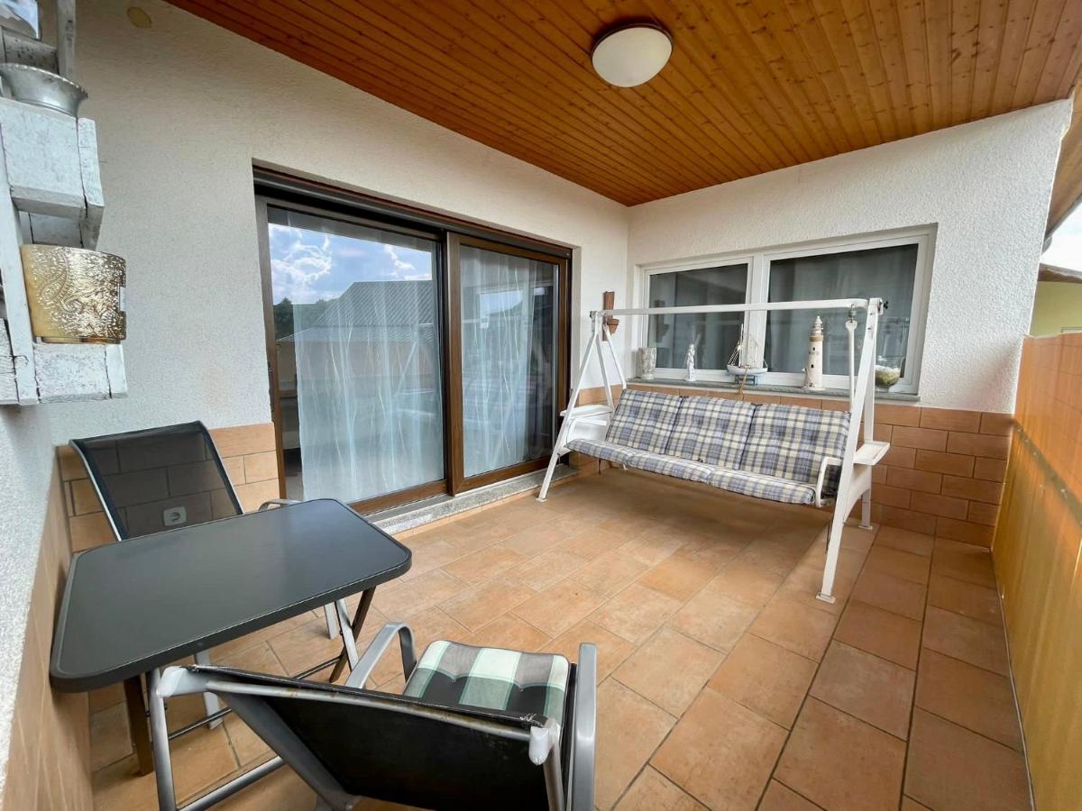 Easystay#4 Home Cinema Ferienwohnung In Kliniknaehe Mit Balkon, Boxspringbett & Netflix Бад Ойнхаузен Екстериор снимка